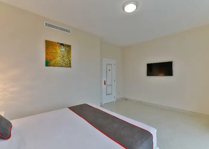 Oyo 171 Calma Holiday Villas Szálloda 5*