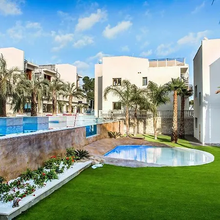 Oyo 171 Calma Holiday Villas 5*