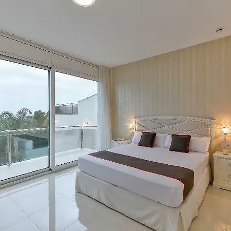 Hotel Oyo 171 Calma Holiday Villas